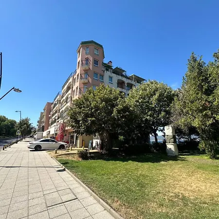 Dkapartments Amrita * نيسيبار