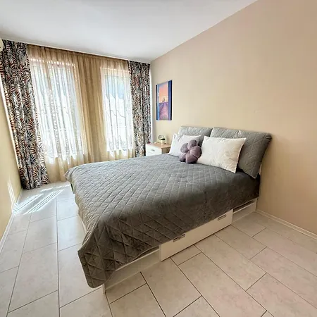 Dkapartments Amrita * نيسيبار