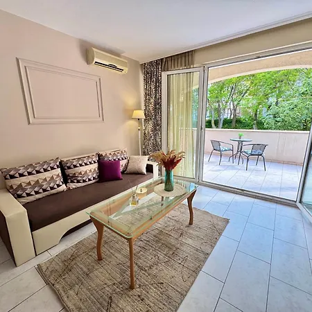 Апартамент Dkapartments Amrita *