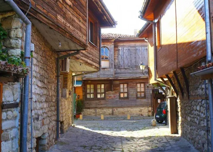 Dkapartments Amrita Apartment